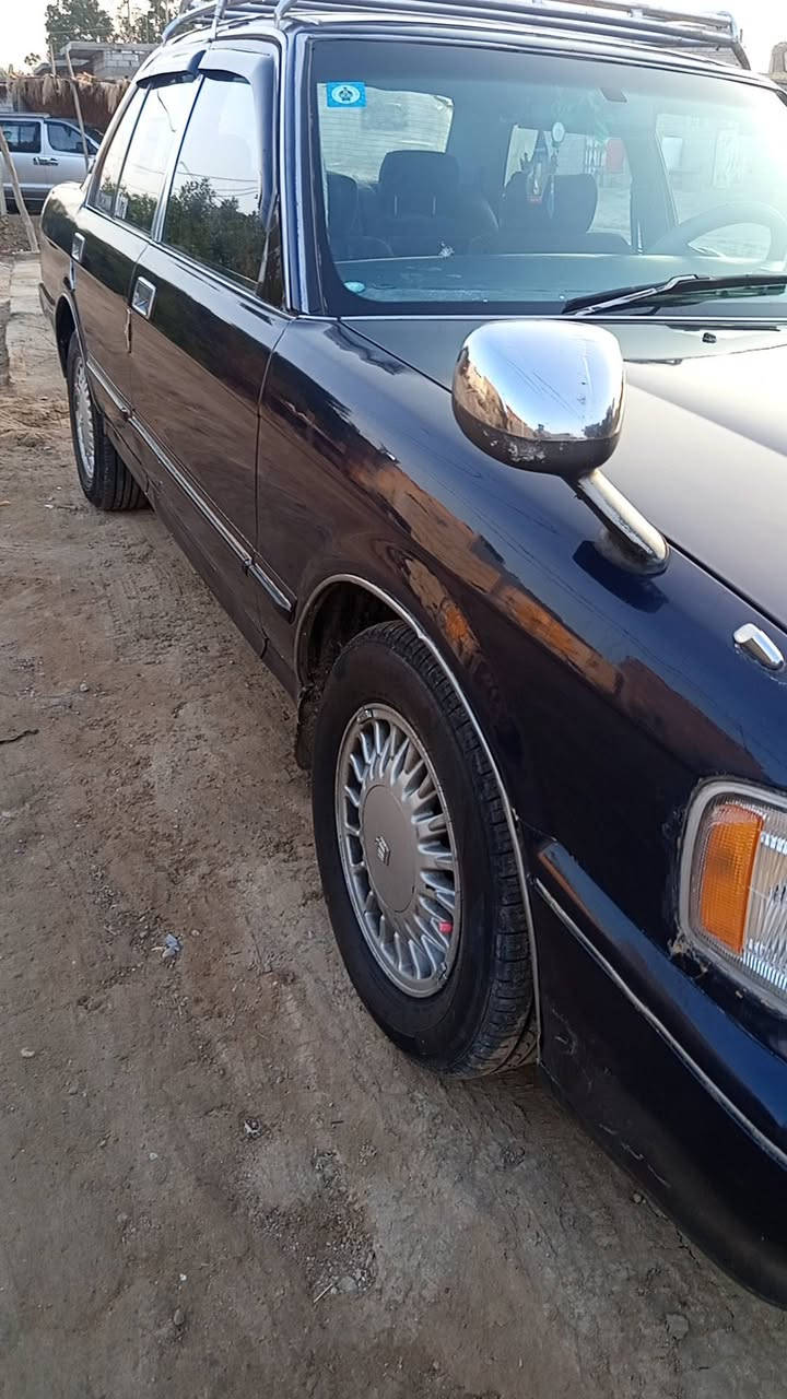 سلام عليكم ارنب موديل 2000  كاردن قطعتين رقم بصره نكليزي سنويه 2030 سنويه اب اسمي  الستفسار اتصل  ***********
