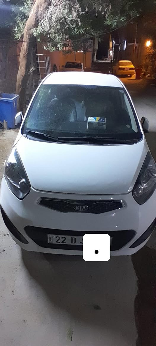 السلام عليكم بيكانتو 2013 رقم اربيل سياره جديده مكفول من كلشي سياره جازه من كلشي ستخدام بيت سعرها 78 
ستفسار *********** مكان سياره نجف
