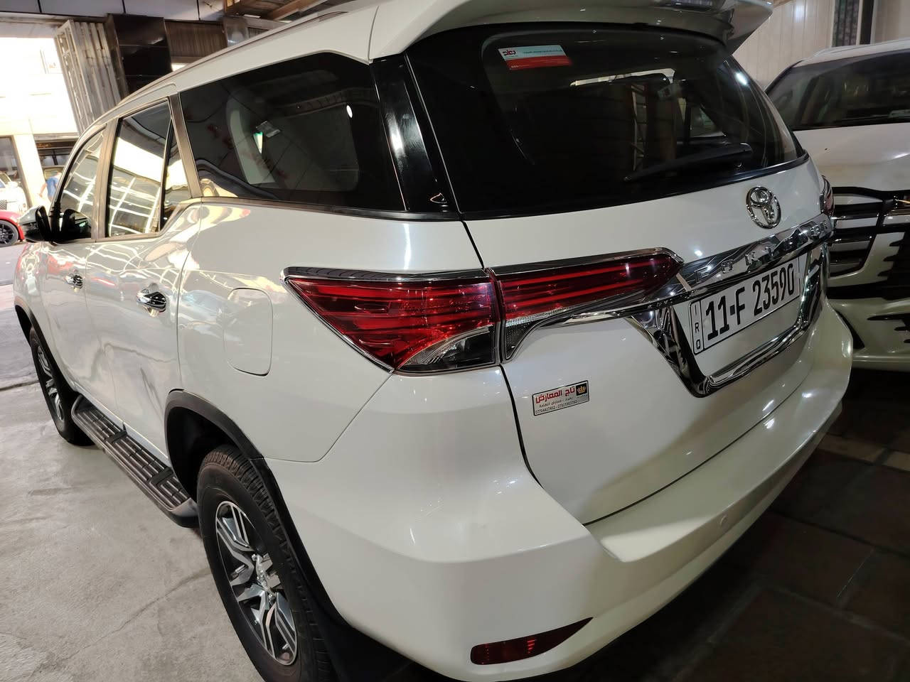 سلام عليكم تويوتا فورتشنر ٢٠٢٠ محرك ٦سلندر بصمة فورويل رقم بغداد دولي للاتصال *********** باسمي في بغداد بيه بارد باب السائق والبعد شخط السعر ٢٨٥ ورقة
