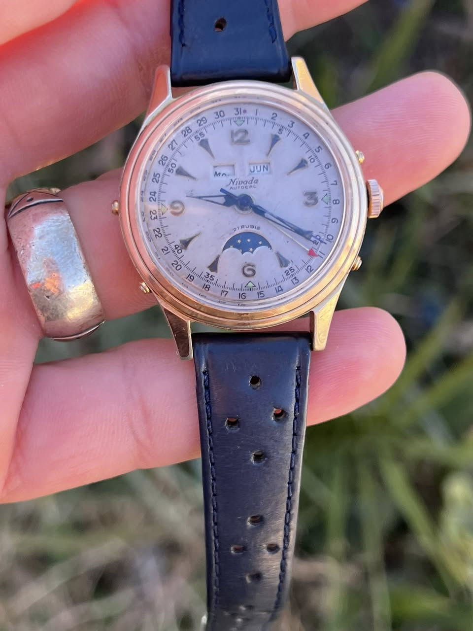 السلام عليكم ورحمة الله وبركاته اخوان رمضان كريم صحه وعافيه يارب السلام عليكم ورحمة الله وبركاته 
#اعلااااااااان #مزاااااااااد
اخوان الكرام التقيكم اليوم الساعة #الحادي عشر١١:٠٠ #مساءا من على صفحتي الشخصية منصة التيكوك   ببث مباشر لبيع الساعات #الخفيف و #الوسط و #الثقيل ... فقرة #الصفر موجودة واوامر بيع #جدا_طيبة 
يرجى مشاركة المنشور  ... اتشرف بحضوركم وحياكم الله

https://www.tiktok.com/@39._ay?_r=1&_t=ZS-93rLR7JhPMN


**إذا كنت صاحب هذا الإعلان وتريد حذفه لأي سبب، رجاءا أرسل رسالة إلى الدعم الفني**