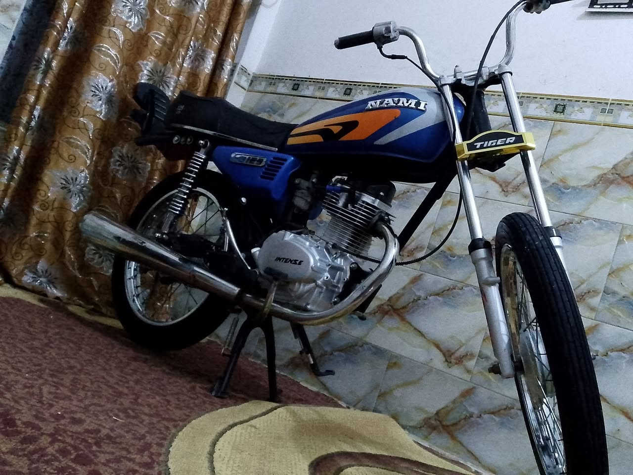 شباب سلام عليكم دراجه للبيع نهايته 700الشراي الرقم ***********
