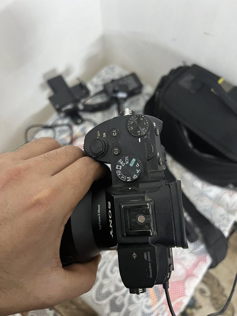 كامره سوني A7iii للبيع
 المستشعر (Sensor): 24.2 ميجابكسل Full-Frame Exmor R CMOS   نظام تركيز تلقائي: 693 نقطة تركيز Phase- الفيديو: تصوير 4K (3840×2160) …. شتر الكامره 42k  مكاني ميسان موجود توصيل محافظات التواصل الشراي عالخاص 📷✅


**إذا كنت صاحب هذا الإعلان وتريد حذفه لأي سبب، رجاءا أرسل رسالة إلى الدعم الفني**