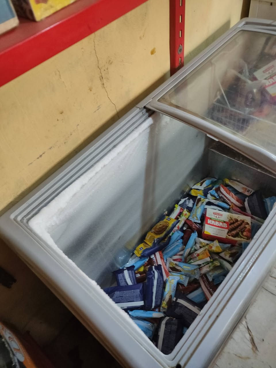 عارضة طرح جديده صارلة شهرين تقريبا وعارضات ثنين نضاف كلشي ما بيهن ومجموعة رفوف وعندي عارضات مال اجباس وياهن كلمن وسعره
العنوان البصرة التنونة الصالحية رقم الهاتف ***********
