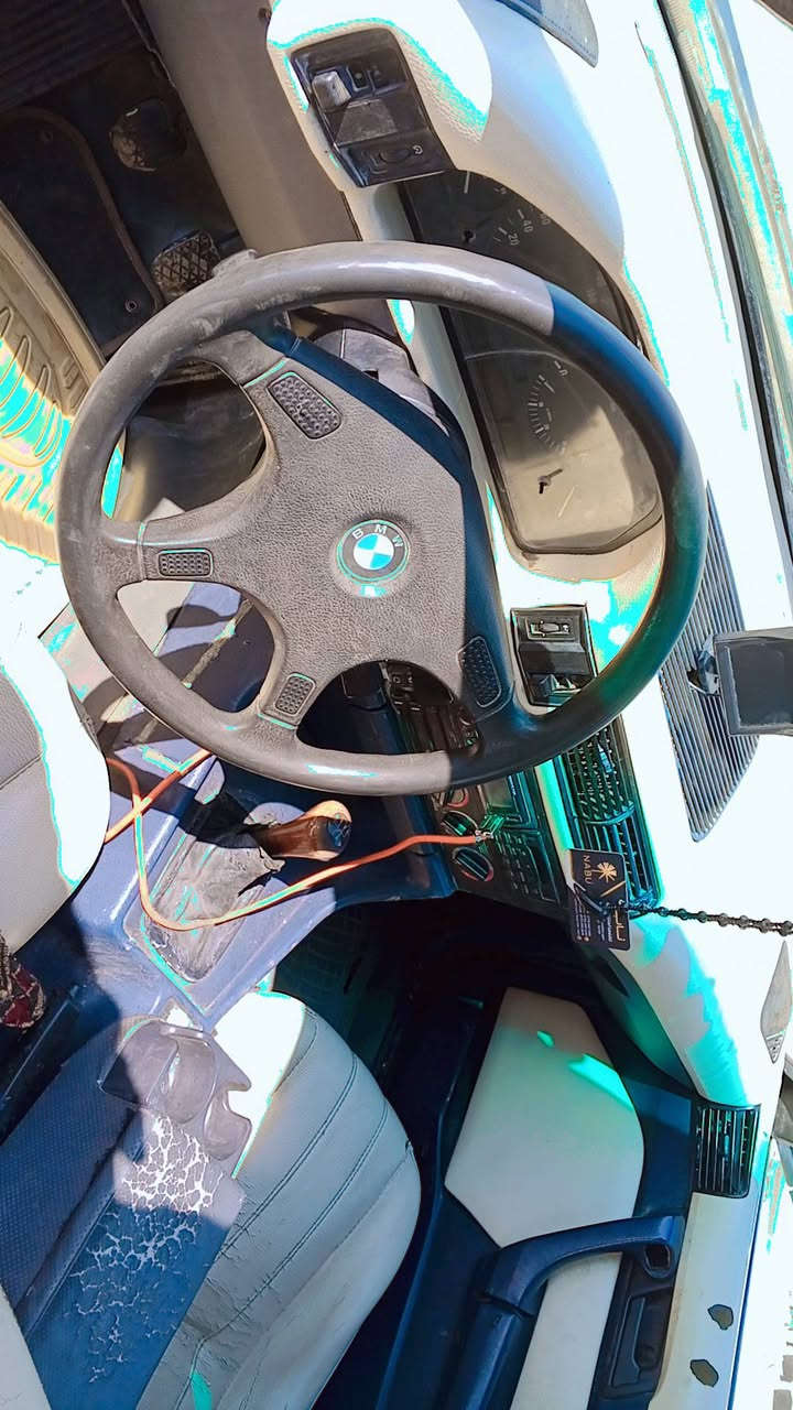 بيم رقم صلاح الدين انكليوي حجم535موديل 93مكينه كبس كيرعادي بيهه كوبونه مال بانزين سعر40اوبي مجال مكاني كركوك الرقم ***********سنويه اله2030بسمي
