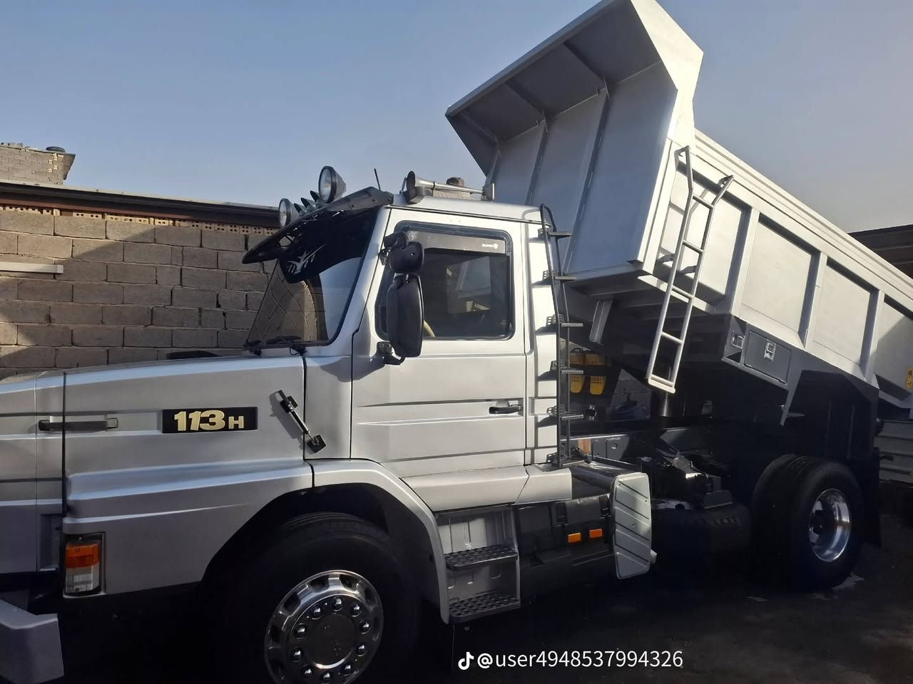 البيع سكانيه بوز ١١٣ موديل ١٩٩٥ مكينه سوده ١٣ حجم 88 كير4/4 رقم بغداد بسمي تك بل سنويه قلاب تخم تاير بدي دك جديد اصل ١٣ قمار جوبلس شراي يخابر ويدلل مكان بغداد الاستفسار ***********

