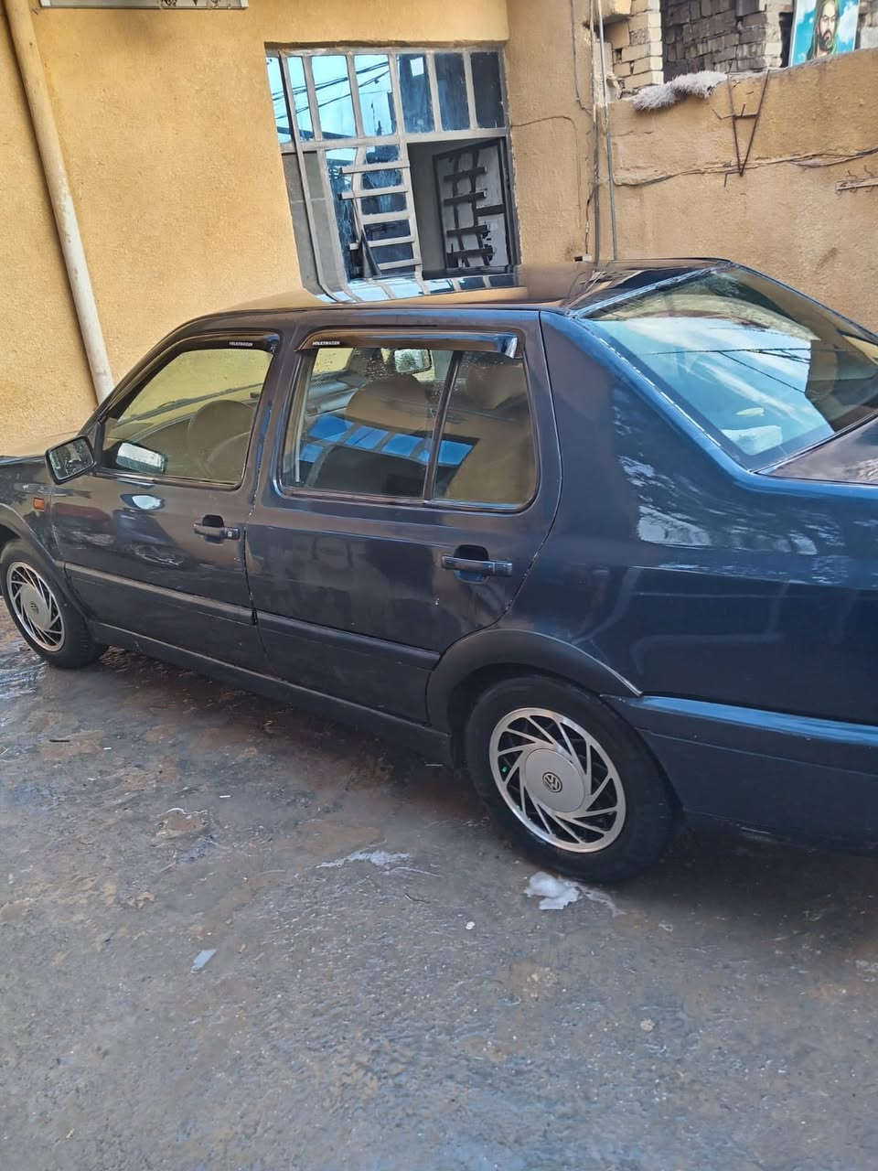 السلام عليكم 
كولف موديل 93 
سياره تعمير جديد صبغ جديد بدون حادث 
رقمً بغداد الرقم الجديد دولي تحويل مباشر
السعر 45 بيها مجال لشراي 
مكان السياره بغداد العبيدي 
👈👈أتصال 📞 ‭0770 331 2498
