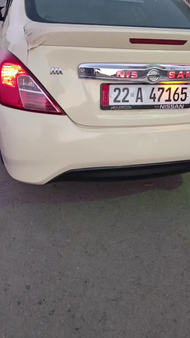 تاکسی لاکشمیبای
مۆدیل 13یه
ڕه نگ سلڤر
مواسه فات فول فوله کانه 
گیج زینۆن وشمحه یه یه ده نیکل وچوارجام کاره بایه
ته بریدله دواوه وبه ینی کوشن وسایق وسکنه 
پیشی که میکی هه یه له گه ل پشتی
غازوبنزینه وبه بێ عه یبه سه یاره که
تازه سبوغ کرایته وه
جێ جێ محجونی هه یه یه ک دیناری ناوێ
یه ک پارچه ره شه ویه ک پارچه بۆجوانی پیشی گۆراوه
سحر123محامله یه
6وه رقه غرامای هه یه 
ئه وه ی مشته ریه نامه بریتانیا یان ته له فۆن بکاتن
واتس ئاب به ناو کردنی به شه رته***********
