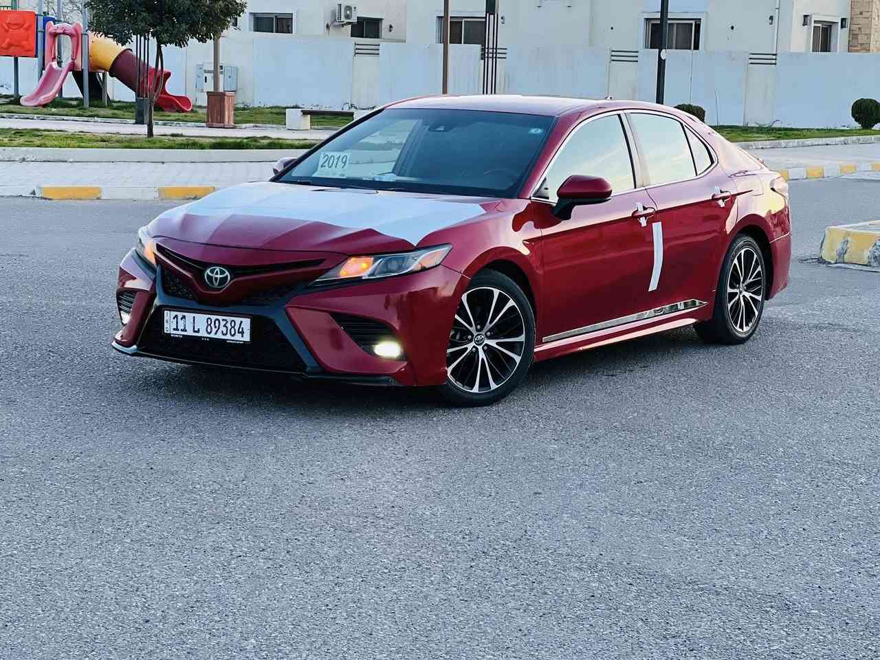 السلام عليكم
للبيع بسعر مناسب 
اعتذر عن القسط والوعده 
كامري 2019 se
لون احمر 
رقم بغداد الجديد باسمي تحويل مباشر
هزه ورقم وسونيه كلها جديد
بيها قطعه ونص فقط بدون اي دواخل وصور الضرر بلمنشور
محرك 2500 بدون فتح بدون عيب شرط 
كير شرط 
صدر تايرات تبريد كله شرط 
السياره بعدها بحاله الوكاله 
رادار موجود وشغال 
توقف ذاتي
تحديد مسار 
شفتات ستيرن
مثبت سرعه 
نضام ايكو
ومواصفات ال se معروفه
سعر 162 وبيها مجال 
ملاحضه ماكطع سعر بتلفون تجي وتشلع عيوني
 والسياره شرط الفحص وين ميعجبك  
مكاني صلاح الدين تكريت
***********
