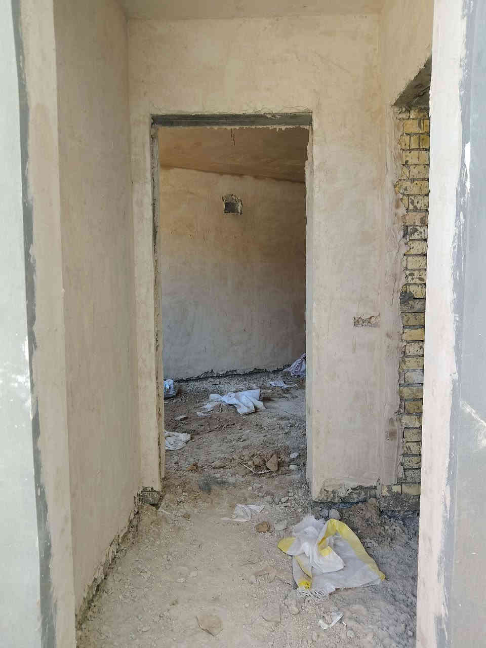 بيت للبيع في مجمع مدينه الرياحين السكنيه نموذج B الاستلام الوجبه الثانيه مساحه 200م طابقين 3غرف نوم واستقبال السعر 250 مطلوب للشركه 108 تدفع على شكل اقساط شهريه الباقي يندفع كاش المجمع بي نضام غاز انابيب البيت بي سطحين 3 حمامات موقعه على السريع يبعد عن الكاظميه 10 دقائق مكلفه بالنشر للتواصل اتصل على هذا الرقم ***********
