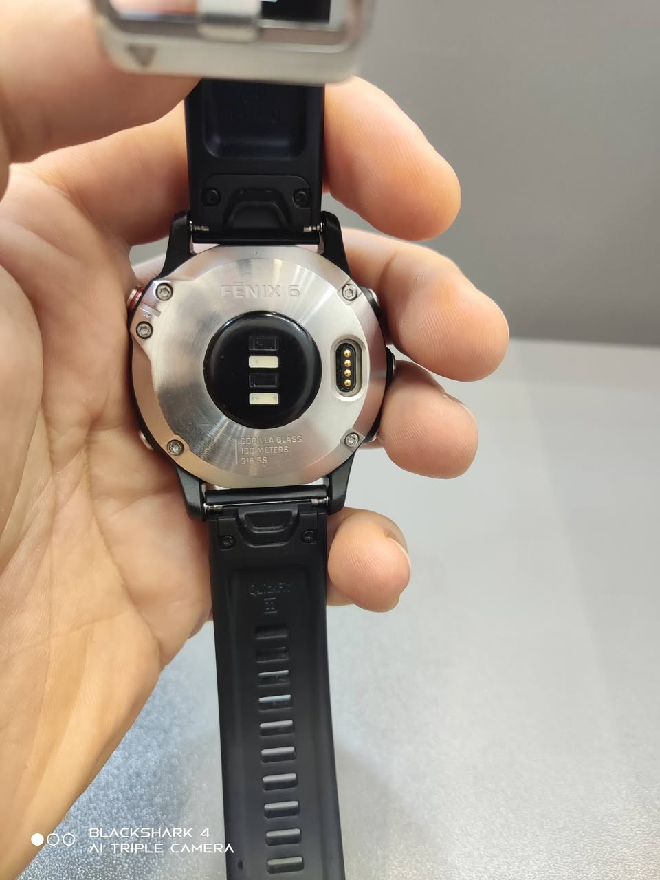 garmin fenix 6 
نضافة 90 بلميه 

حجم 47 mm

شحن 13 يوم ملحقات كاملة 

السعر 325 للاستفسار ***********
