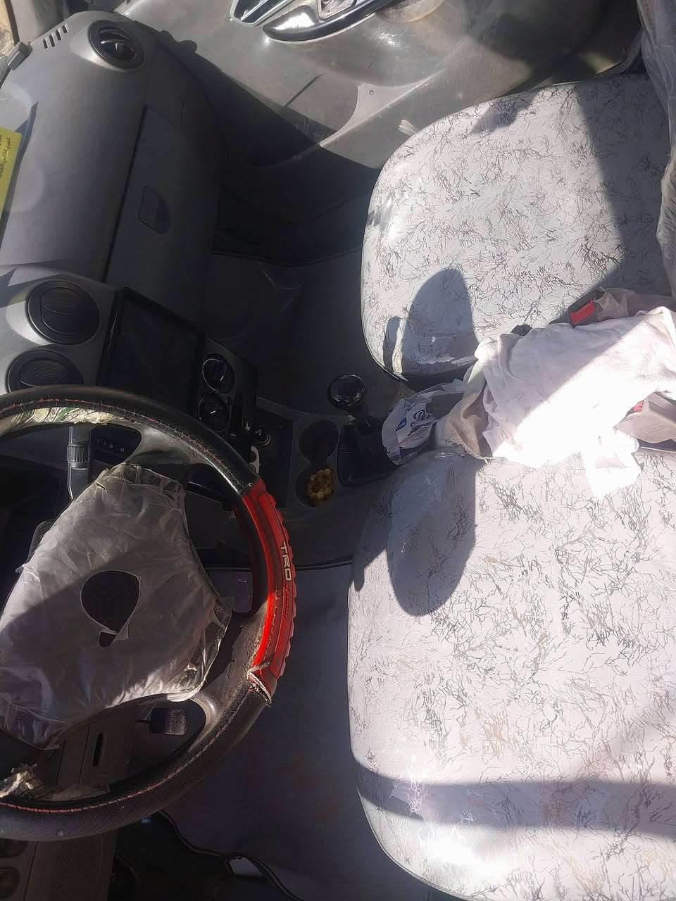 سايبه موديل ١٥ راقم نكليزي تحويل ثاني يوم مصفره من كلشي مكفواله من شاصي مكينه تبريد ثلج *********** 
مكاني بغداد جكوك
