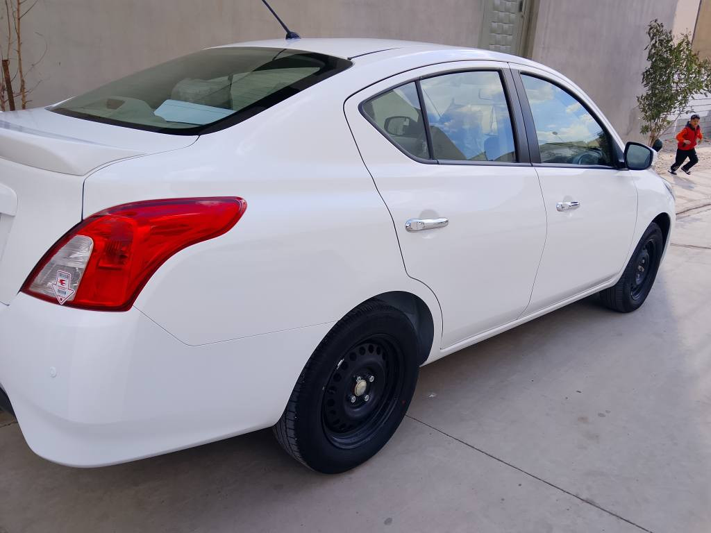 نيسان صني موديل 2025 فول اربع جامات كهربائ تبريد مركزي  
ماشي 12 الف مكفوله كفاله عامه على وضع الشركه 126 بي مجال كلش بسيط ابيع نقد الشراي يخابر مكان السياره كركوك
*********** مااجاوب منشور كركوك, العراق
