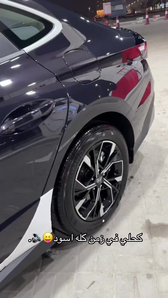 سوناته لبيع  موديل 2025 شكل الجديد )
السياره نضافه ١٠٠٪؜ جديده كلش ونصبتها كلش حلوه تجي وشوف  
حادثه .  وخشم الجاملغ الامامي  شبر صبغ بدون فتح وبدون كلشي.  بيهه مكانين بارد مامبينات عله كد نص شبر
........ 
السعر.. ١٨٥ 
بغداد  بسمي حره. 
.......... 
-داخل لون ابيض  

-مكينه 2500

-شاشه متصل 

-كير تعليق 8 نمر تعلق

-تدفى كشنات 

-تبريد شاشه لمس

-مقاعد كهرباء 

-ثلاث انضمه قياده 

-ارباكات مقاعد 

-كامره دواره محيطيه وخرائط 

-اناره ترحيب يدات وشاشه 

-زجاج ملون مانع الحراره 

-لد امامي خلفي مع عدسات لايت 

-مخارج تايبسي امامي خلفي 

-التحكم على المنحدرات 

-مستشعر وقوف 

-شاشه كبيره خرائط

-نقطه عمياء بلمري 

-تشغل عن بعد 

-حساسات امامي

-رادارات امامي خلفي عدد 3 

-نضام فرمله الطؤارئ

-وسادات هوايه 6 

-مصابيح زينون اماميه مع لد امامي متصل .

-ابل كار بلاي !

-محافضه على المسار 

-اوتو هولد 

-هاند بريك كهربائي

-مود درايف 

اي استفسار ***********
