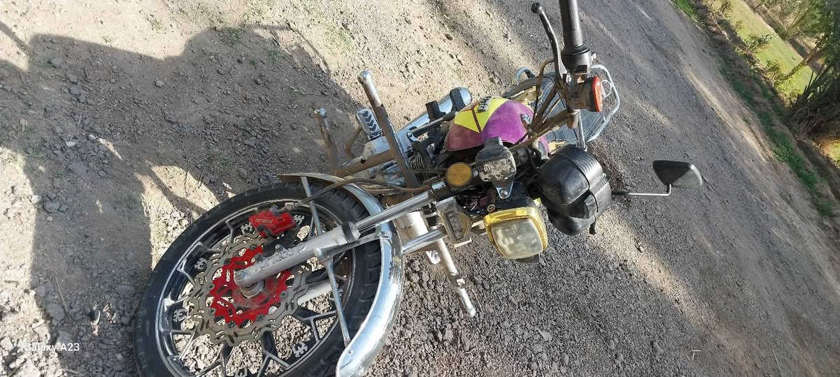 السلام عليكم دراجه ايراني سونك موديل 24  خمسه كير محرك 200 مكفول لاتبخير ولا نضوح شاصي مكفولل من العواج اوياله عدلات تايرات جدد بس بي نقص الجوزه ما اطفي فقط جوزه نكره سلف السعر 675 وبي مجال بسيط المكان اليوسفيه معمل زينب الرقم *********** بي واتساب
