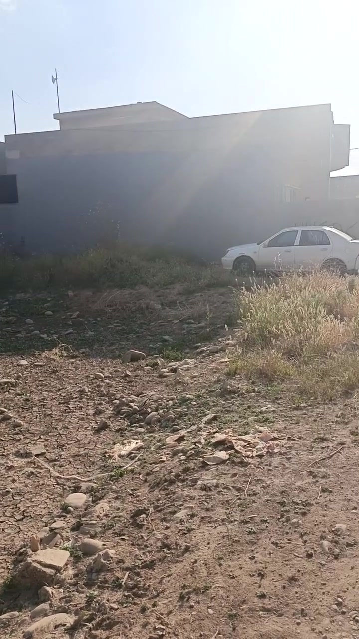 أرض للبيع في بعويزه عل طريق تلكيف قريب عل شارع العالم بي وصل بلديه ماي  كهرباء فول مساحه ٢١١متر واجه ١٠ ونص في ٢٠ استندر لتواصل و الاستفسار اتصال عل رقم *********** سعر ٣٥ وبي مجال
