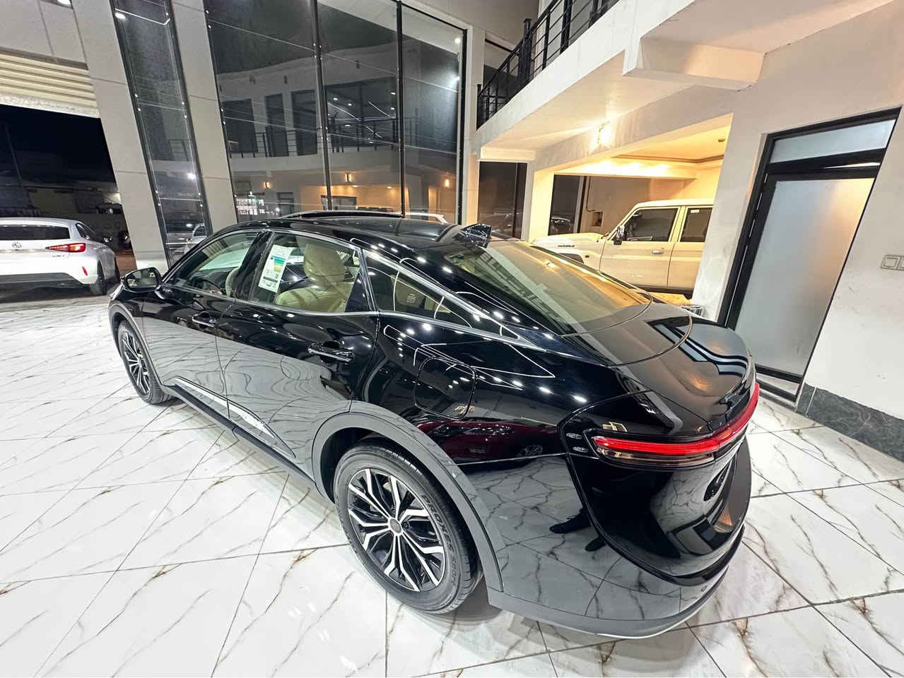 تويوتا كراون
مؤديل:2023
 مواصفات:-فول-PPF
سلندر:بزين-هايبريد
كيلؤمتر:4000
***********
*********** أربيل, العراق
