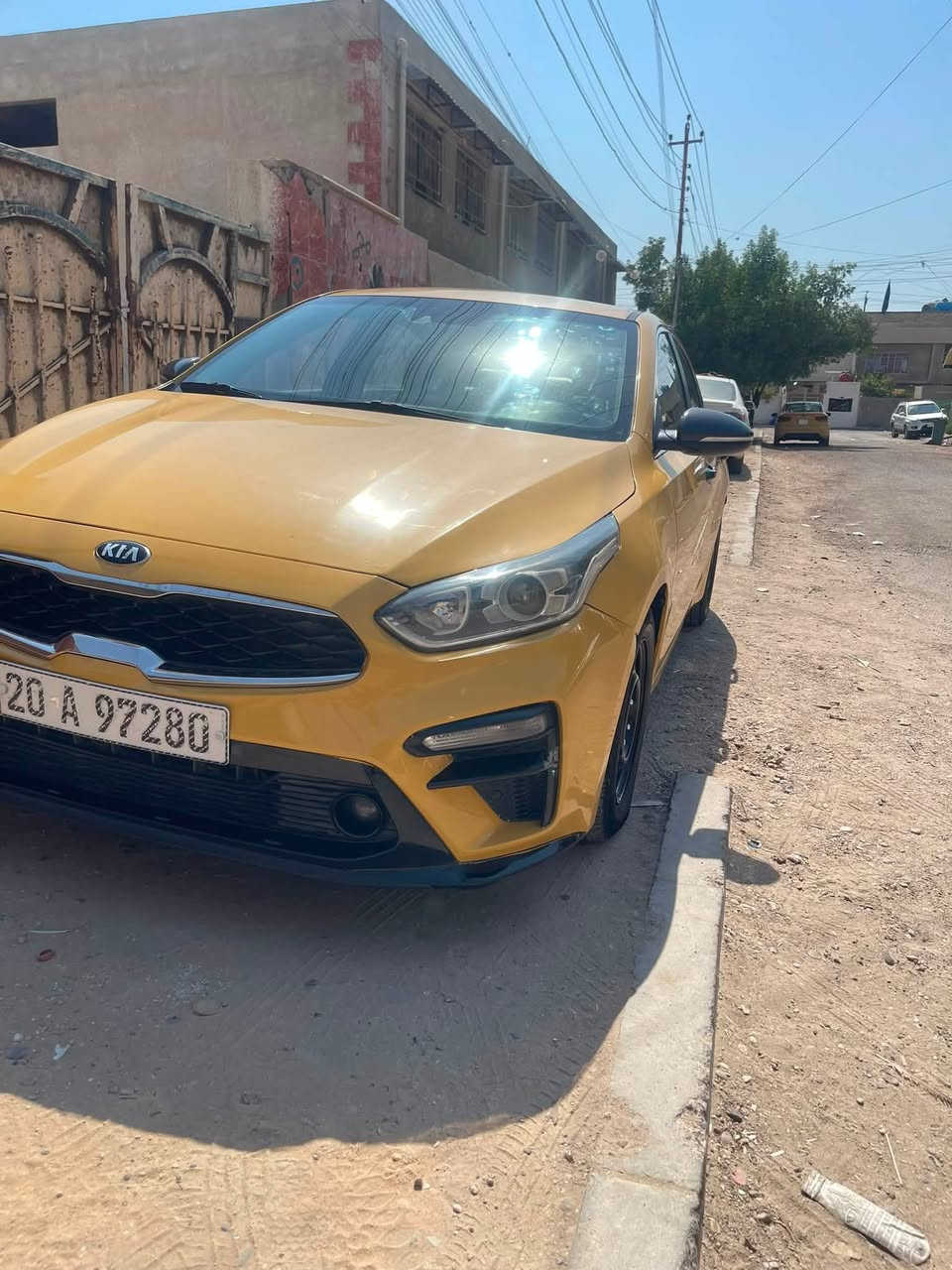 سلام عليكم كي 3مديل 19       للبيع حادثة جاملغ وبنيد سياره جاهز للخير مناقصه شي كير مكينه مكفولات حداديه جديده تخم تاير تبريد ثلج ❄️ مواصفاته حلوه شاشه جبيره/ بصمه / قطعتين تبريد/ كشنات جلد/ تدفه تبريد بل كشنات/ مري شفط/ شاير بل مري/ 3 انضمه قياده تحديد مسار رادار با مري رادار امامي خلفي فول بصمهابواب /دخول ذكي         سياره عده فتحه كيره ايتي مو سفتي/ مكان سياره بغداد الشعب رقمه ديالى مصفره هيه غرامه وين متريد تتحول/ $105 بيهه مجال بسيط ***********
