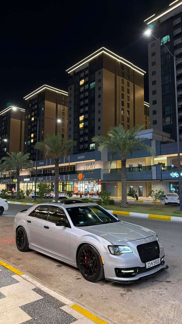 سلام و عليكم كراسيلر اوبما2020
فول السياره 300S
المحرك 5700RT
السياره جديده جداً 
تفريغ 
برمجه 
ولف حماوه 
بوبات كتم الصوت
ويلsrtاصلي 
صدر امامي خلفي جديد تخم تاير جديد
حادث السياره جاملغ خلفي صبغ باب خلفي صبغ 
بدون دواخل بدون ايرباك بجم كبس
ماشيه64ميل 
مكاني بغداد
ترهم بيع او مراوس 
رقمي***********
