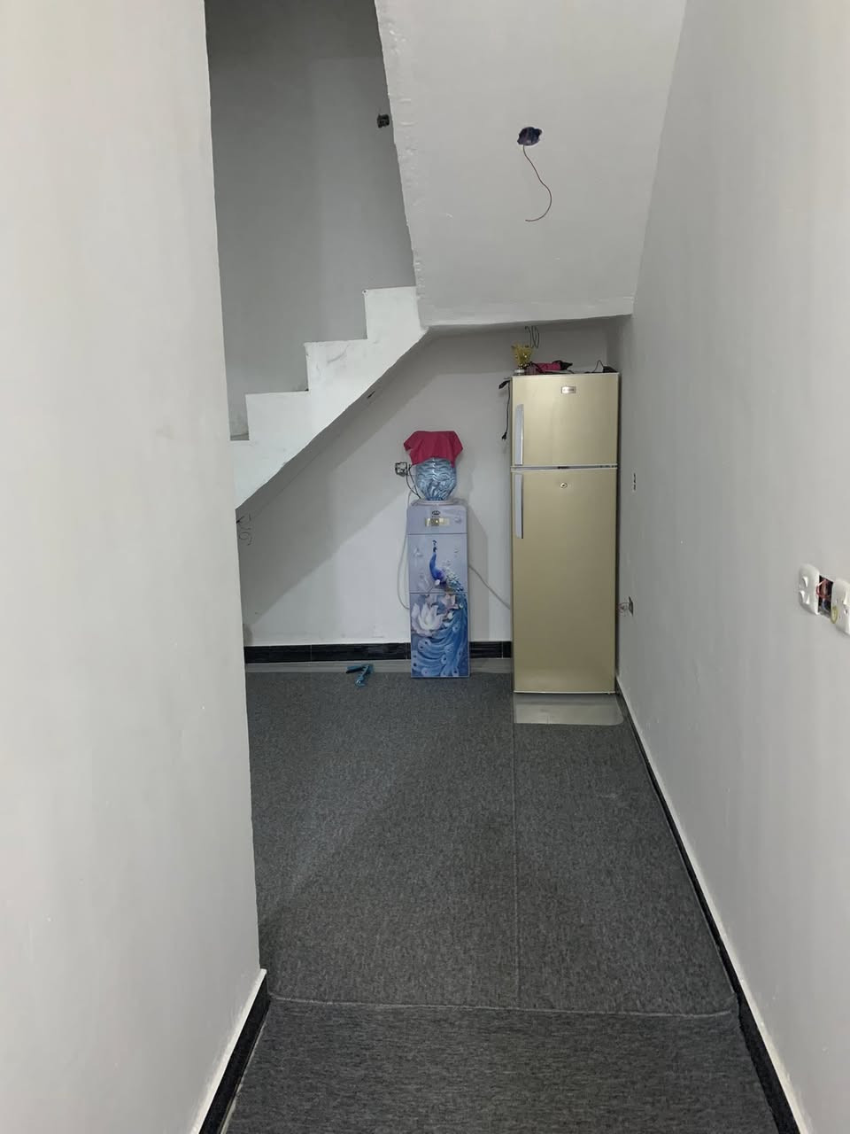 السلام عليكم  بيتين ٢مال اخوان طابو زراعي سند ٢٣كل واجها 5متر النزال القطعه ٢٠٠ الاستفسار يرجاء الاتصال ع الرقام تاليه ***********.  هذني بيتين ارجع وكوال بيتين كل واجها ٥
