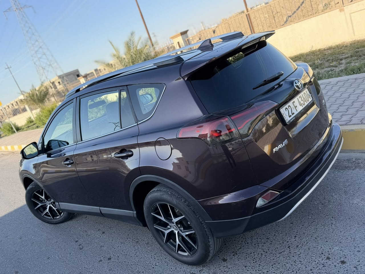 راف فور 2016
ماشية 120 
رقم اربيل بإسمي  
كير ومحرك بالشرط 
بصمة 
رادار 

نقطة عمياء 

جنطة شفط 

كشن كهرباء تدفئة مع تبريد 

فتحة بالسقف 

تبريد منفصل 

صور الضرر بالمنشور

جاملغ مع نص البنيد صبغ بدون ايرباك وبدون داخل بشرط 

المكان صلاح الدين تكريت

للإستفسار :- ‭***********‬
