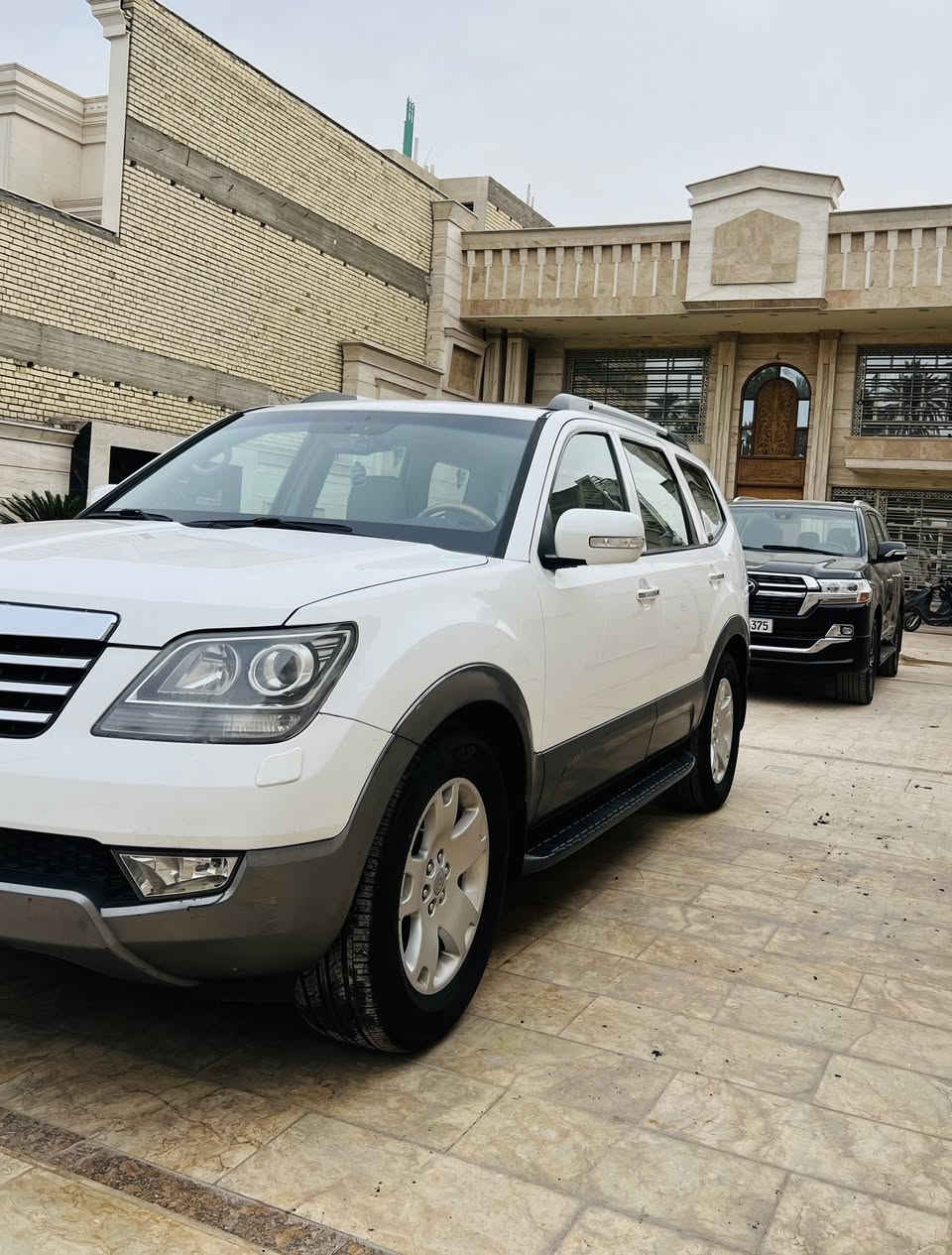 السلام عليكم 🔥😎 بيع فقط 
كيا موهافي 2013 خليجي 
رقم بغداد سنويه ل 2029 تحويل مباشر ب اسم المشتري 
عداد المسافه 143 الف حقيقي 
كفاله عامه من الصبغ والتبديل 
المواصفات 🔰 1/1 فول اعلى موصفات 
محرك 6V 3.8
بصمه ابواب وتشغيل 
فتحه سقف 
كشنات الامامي كهرباء
خزن مومري 
داخل مطعم صاج 
فور ويل
مقاعد تدفئه تبريد 
ستيرن كهرباء 
تبريد مركزي ب السقف 
7 راكب 
داخل جلد بيجي 
زراك لايت 
مخارج USB AUX
السياره جديده بمعنى الكلمه جاهزه من كلشي 
 📍 مكان السياره / بغداد الكاظميه 

📞 ***********

📞 ***********
