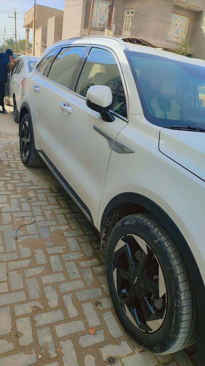 كيه سورنتو 2024 كفالة عامة
مكان/ الديوانية 
ماشيه 39الف 
ويل 19
تاتا شوب 
كشنين كهرباء 
تشغيل عن بعد 
تصعيد جامه وتنزيل من سويج
تلبيس كشن بب 150 الف توها 
ارضيات مخلي ب110 الف 
مكينه 6 سلندر 
رقم أربيل 
تريد وكاله تريد تحويل 
سيارة جديدة احلا من الصور 
بيها ملاحظه بسيطه شخط بل باب اصلا ما مبين  بسيط جدا بس لازم اذكره. 
السعر / 312 وبيها مجال الشراي .
رقم / ***********
رقم / ***********
