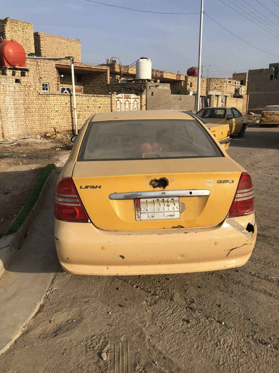 سياره ليفان 620للبيع  كومت حديد ابيع سعر 13وبيه مجال عنوان ميسان للستفسار ***********
