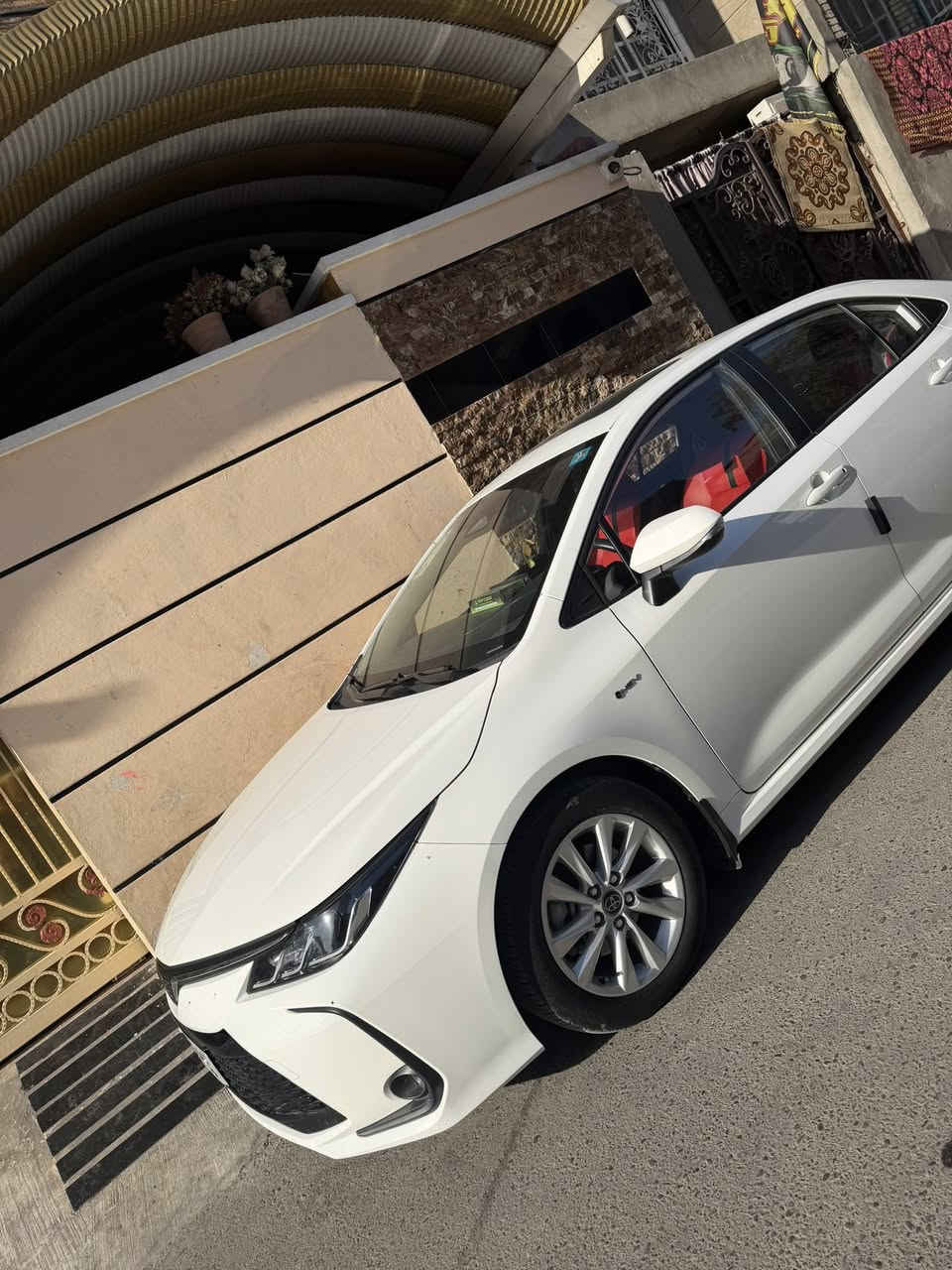 السلام عليكم كورلا 2025 ماشي 2000 كشن كهرباء  سلايت داخل احمر جدا حلوه عنواني بغداد  ***********
