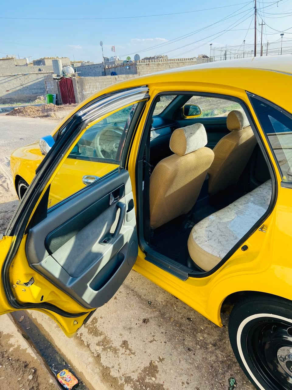 سلام عليكم سياره وبتره للبيع شركه عامه تبريد شغال محرك جديد شاده تايرات تخم باتري جديد رقم نكليزي بغداد هيئه غرامات مصفره ***********سعر 60 بيهه مجال
