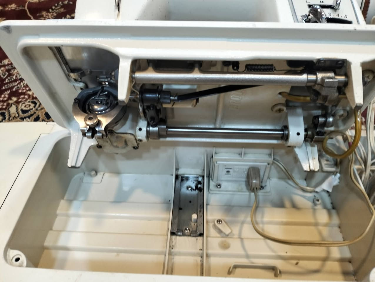 ماكينه براذر للبيع شرط خياطه
140 وبيه مجال توصل عبر رقم***********
