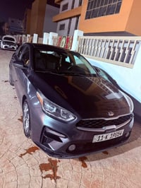 كيا فورتي 2019  وارد امريكي كير at المرغوب  لون رمادي ماشيه 90  محرك ٢...