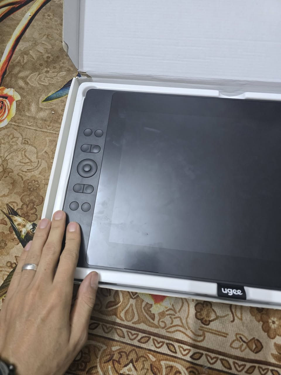 شاشة بهذا الشكل تربط من خلال الموبايل طبعا الطبقة مالته بيبر مات تشبه الورق تستخدمها للرسم فدشي 65 مع التوصيل


**إذا كنت صاحب هذا الإعلان وتريد حذفه لأي سبب، رجاءا أرسل رسالة إلى الدعم الفني**