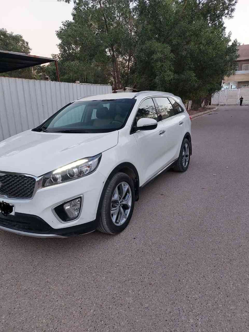 السلام عليكم ..سورنتو ابيض موديل 2016 رقم بغداد بأسمي سبعة راكب ماشية 105بصمة تشغيل لد نهاري كشن سائق كهرباء صندوق كهرباء حساسات امامية وخلفية كاميرا خلفية تبريد ثلاث قطع بك لايت لد ...صدر امامي وخلفي جديد كير ومحرك مكفولات بيها تبديل جاملغ امامي ايسر وجاملغ خلفي ايمن وقبق جنطة اكو بيها مكانات صبغ بالقمارة والحزام ابيعها صبغ عام سعرها 175 الاتصال على الرقم *********** ابو حسين
