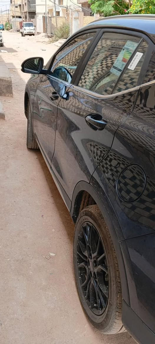 السلام عليكم
Jetour موديل 50x

ماشية 5 الاف

2026

بيها بارد بسسيط جدا من جهة السايق

محرك 1.5T

السعر 150 بيها مجال بسيط 

للاستفسار اكثر التواصل مع الرقم 

***********
