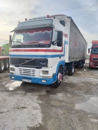 فولفو • موديل ٢٠٠٠ • راس وعربانه