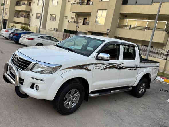 هايلوكس 2014فور ويل رقم اربيل الدولي بسمي شخصين 
سنويه 2029 هزه جديده 
تخم تاير حداديه كله جديد 
مكفوله من الضربه والصبغ والتبديل عده المذكور بالسونار فقط
السونار مرفوق ويه الصور للتوضيح
كير وتماتيك 
غرفه كلها جديده شوفت العين 
السعر 220 وبيها مجال جدن قليل 

مكانها بغداد قرّب بسمايه مجمع ريحانة

*********** النعمانية
