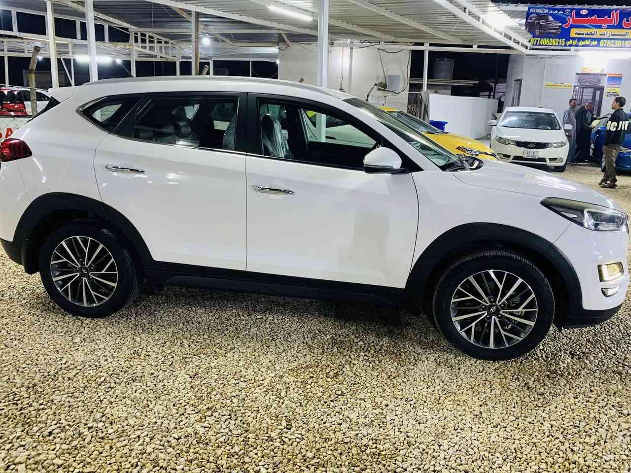 السلام عليكم
توكسان للبيع موديل 20
كفاله عامه ما عدا كارت على كد اصبع بقبق الجنطه
والباقي كفاله 
السياره فول مواصفات عدا البانوراما 
العنوان كربلاء 
***********
