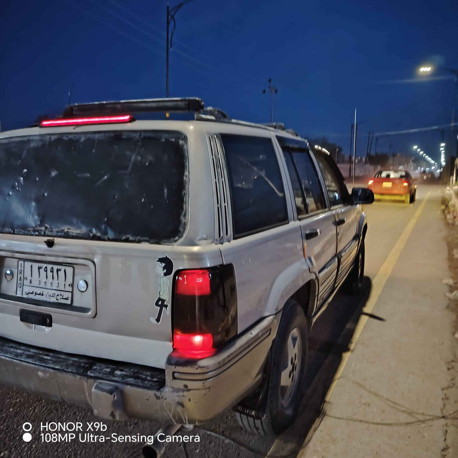 السلام عليكم 
جيب شيروكي 

موديل 1995

كير محرك بطة 

صدر امامي جديد 

صدر خلفي نص عمر

سيارة مسجلة رقم الماني 

مكان السيارة صلاح الدين - بيجي

السعر : ٣٣ وبيه مجال
للتواصل :
***********
***********
