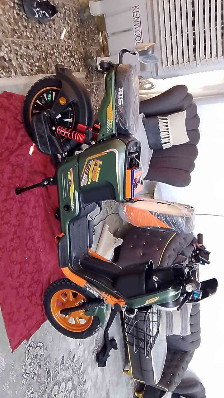 السلام عليكم
دراجه شحن R9max  2026 
ملف 2000 حقيقي
5 بطاريه كبيرة 32 امبير
تايرات جبلي 
لون مميز 
كهربائيات كله شغاله 
الدراجة جديدة 
تمشي 99 حقيقي 75 
ستعمال قليل 
السعر 575 
هـ *********** واتساب وخاص فقط
غير متواجد اتصال 
العنوان بغداد الحسينيه الراشديه 
ملاحظة / ما تلكه بطاريات كبار ودراجه جديدة 2026 بهل سعر
