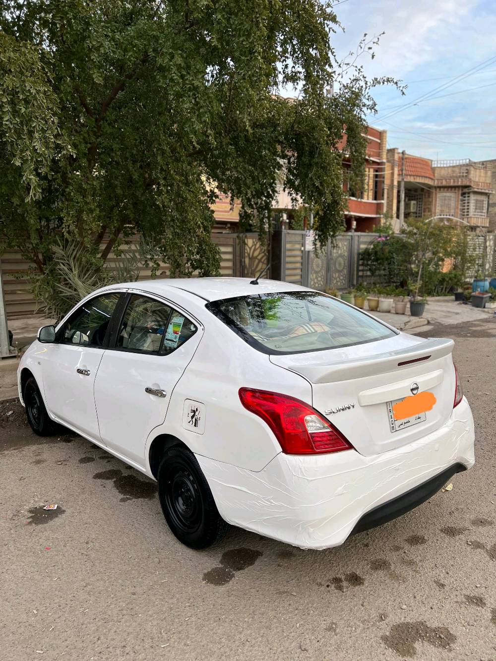 نيسان صني هندي ٢٠١٩ بغداد السيارة باسمي الغرفة لونين بيها ضربة جاملغ خلف السايق ومصبوغة الضربة ماشية ١٨٧ صدر نوزلات بلكات كله جديد مبدلهن سيارة جاهزة مابيها نقص عنوان بغداد الشعب *********** السعر ٩٨ ورقة وبيها مجال