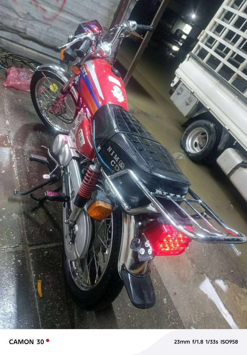 سلام عليكم دراجه إيراني نامه أربعه كير دراجه جاهزه من كلشي أوراق كامله كهربائيات كله شغالهة دراجه جديده من كل النواحي ما صارله اهواي من نازله مديل)(26) سعر ٦٥٠ وبيه مجال قليل مكاني بغداد شعله رقمي ‏‪***********‬‏
