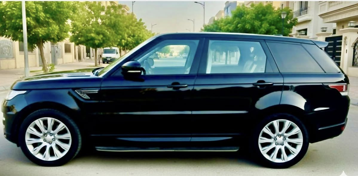 السلام عليكم شباب..
رانج 14 سبورت خليجية مكفولة من الصبغ 
السعر 250 
اريد مراوس مع تاهو بنفس السعر او فرق بسيط..
اللي عندة مراوس يتصل
***********
