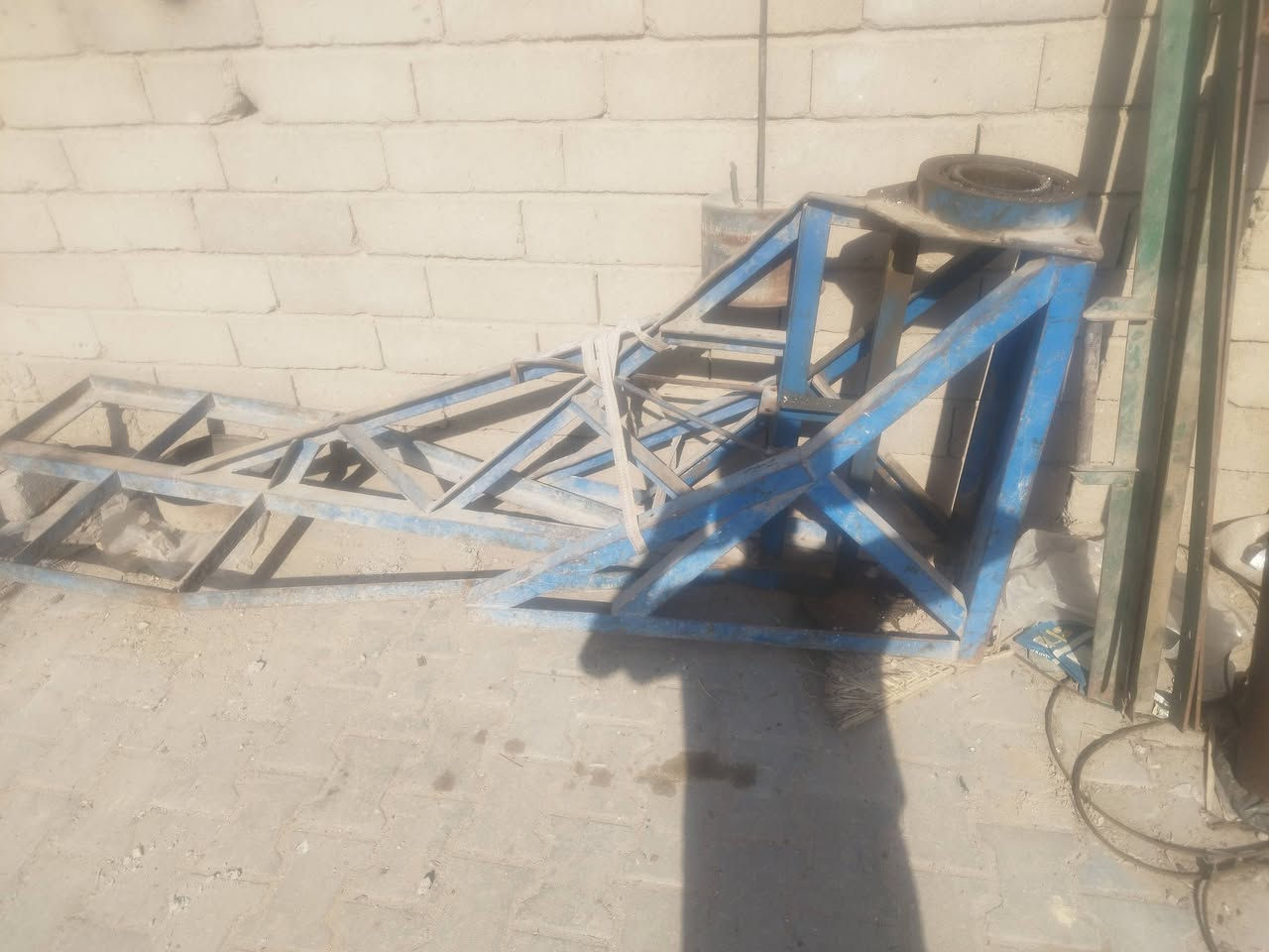 سلام عليكم. ونج بانزين شغال. البيع. تجي تفحص. حمل تاخذ صعر   مناسب 700الف. بي مجال مكان البصره الكرنه شرش يم سيد كريم بل صويلح 9647752125039. رقم تلفون ملتي واتساب
