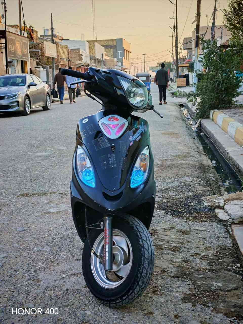 السلام عليكم 
دراجة في تو 2013 للبيع 
محرك 125
مكفولة 
ب850وبيها مجال 
للاستفسار ***********
