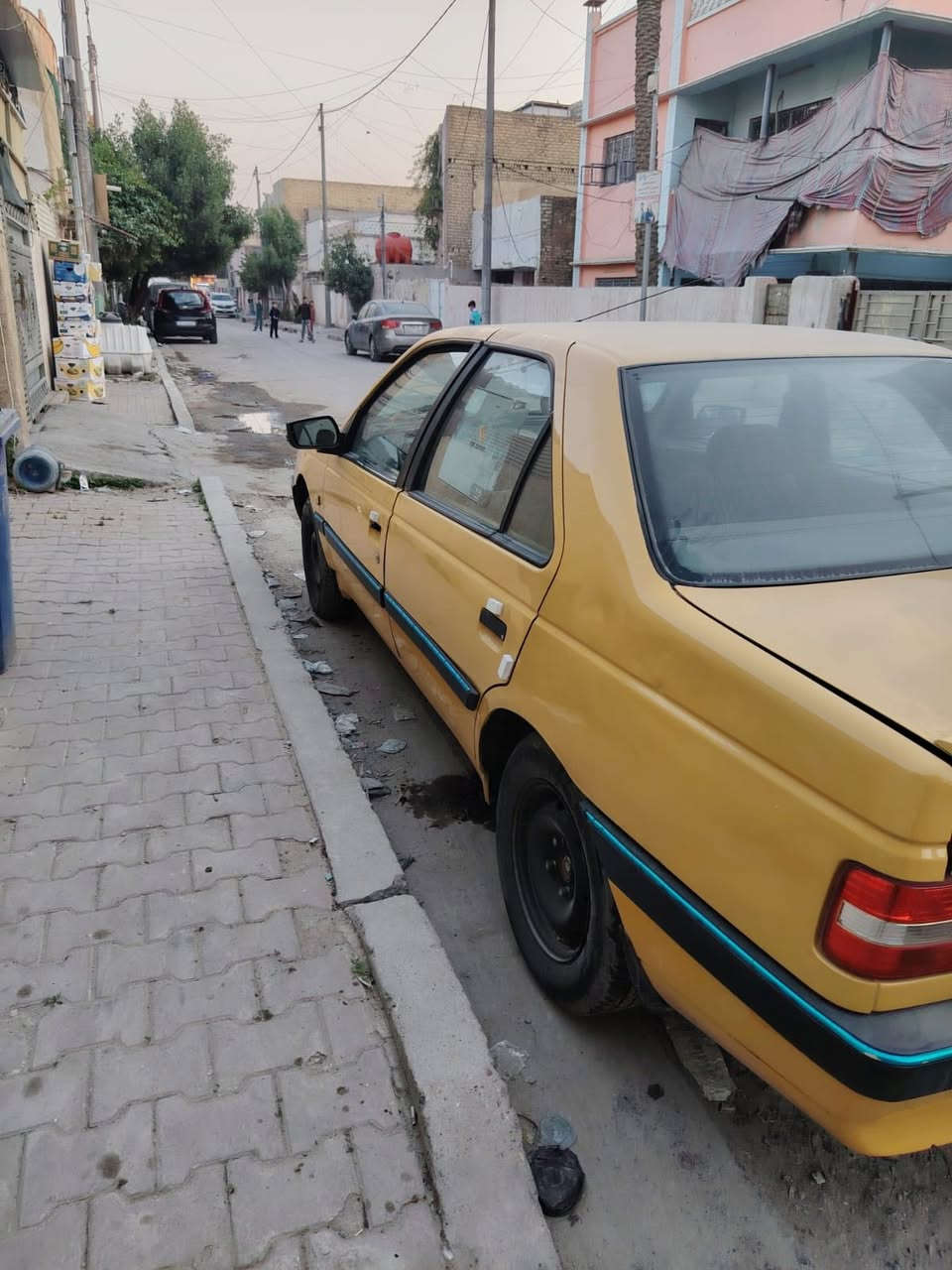 للبيع سياره مكفوله وحلووه مكينه وكير مكفول
سياره جدا نظيفه 
السعررر 43/ وبي مجال بسيط 
***********
