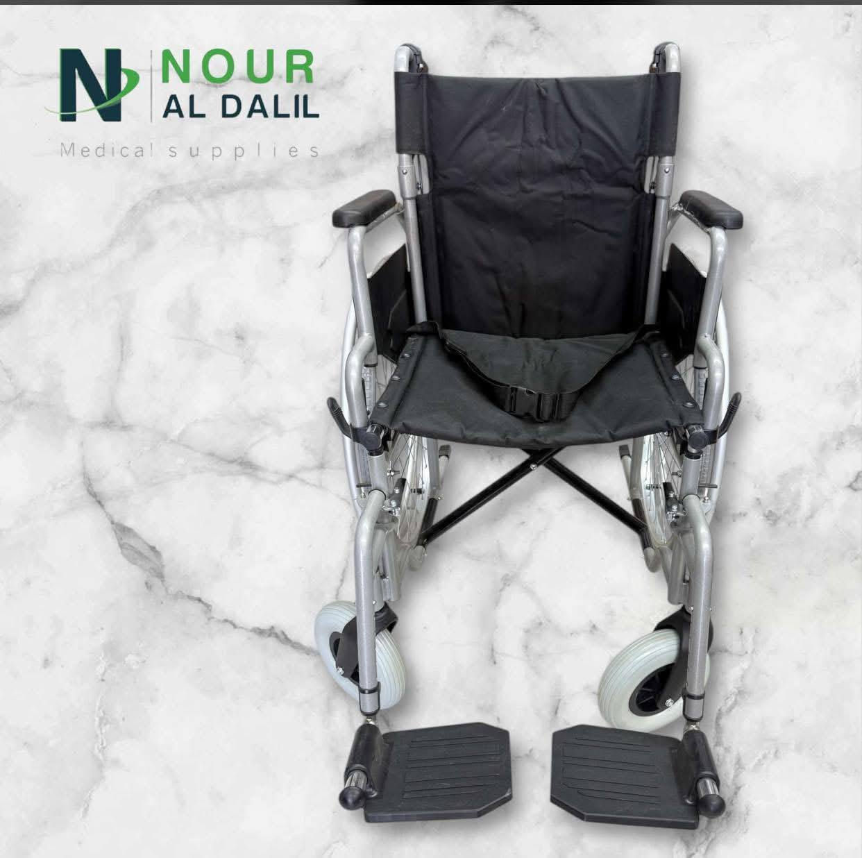 سلام عليكم عربانه مال ذنوي الاحتياجات الخاصه للبيع مامستعمله التواصل /***********/
