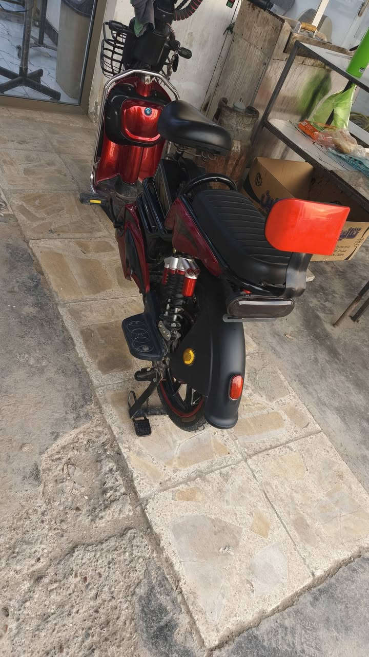 السلام عليكم
متاح دراجة شحن موديل 25 
5 بطاريات بصمة دراجة نضيفة اخت الجديدة مستخدمه شهر
السعر 450 وبيها مجال مكاني الشيخ حمد  ***********
