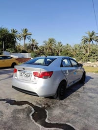 سيارتو موديل 2012كفاله عامه فقط بوارد بسيطه  رقم اربيل الجديد سياره بأ...