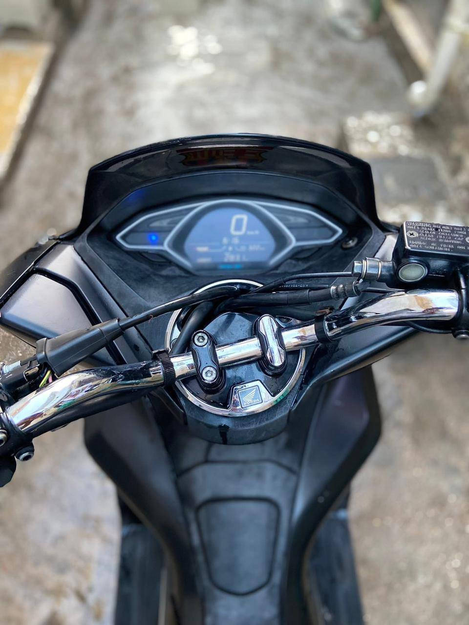 سلام عليكم دراجه نضيفهه مناقصه شي بي سي إكس جيل ثالث بصمه ماليزي نضافه شوفت عينكم وهاذ رقمي بي واتساب ***********
