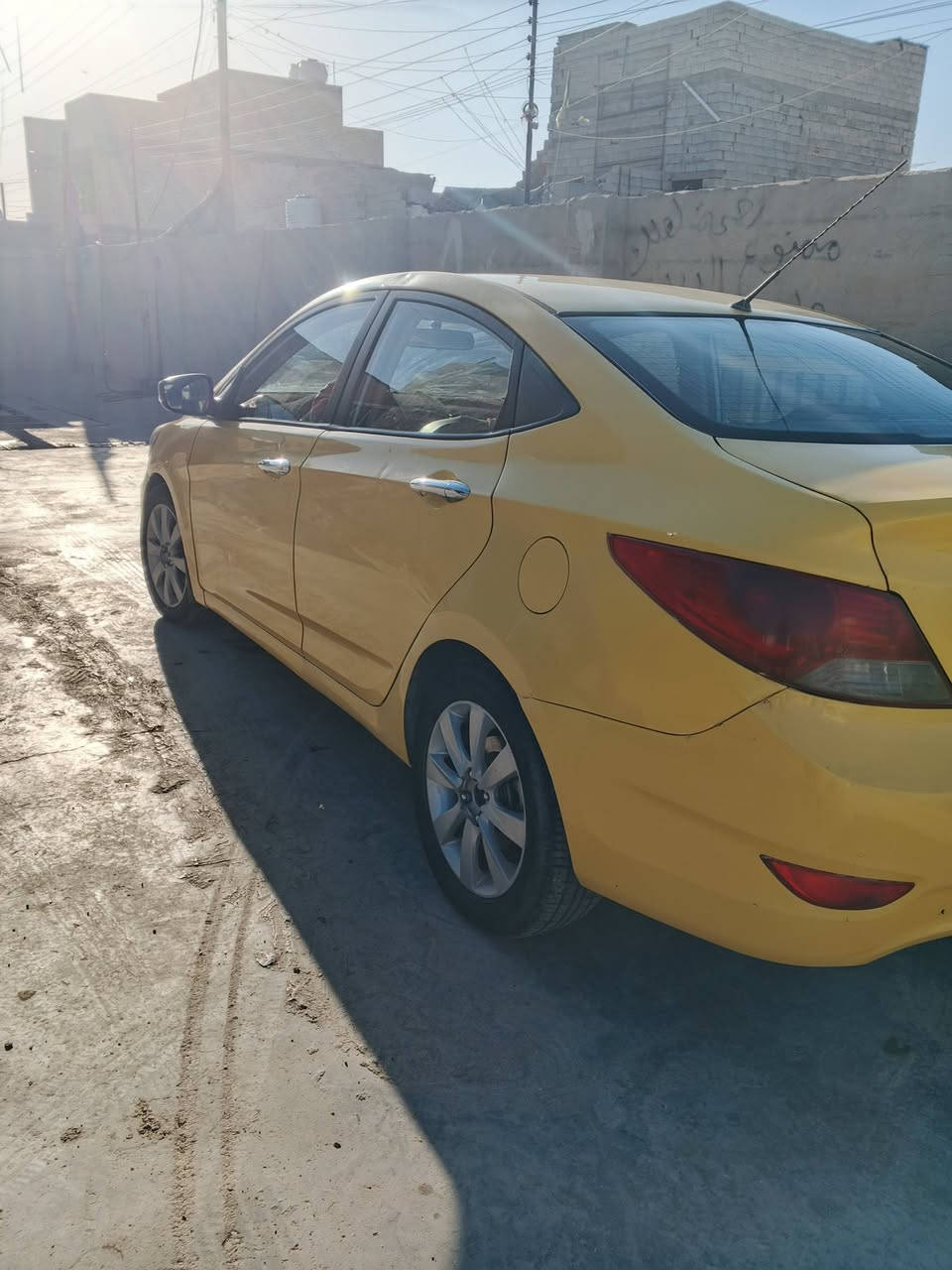 سياره كسنت مديل2014 محرك 1600دوش كير تبريد كفاله رقم السياره بابل .. العنوان بغداد حي نصر سياحي السعر 80ورقه رقم الهاتف ***********
